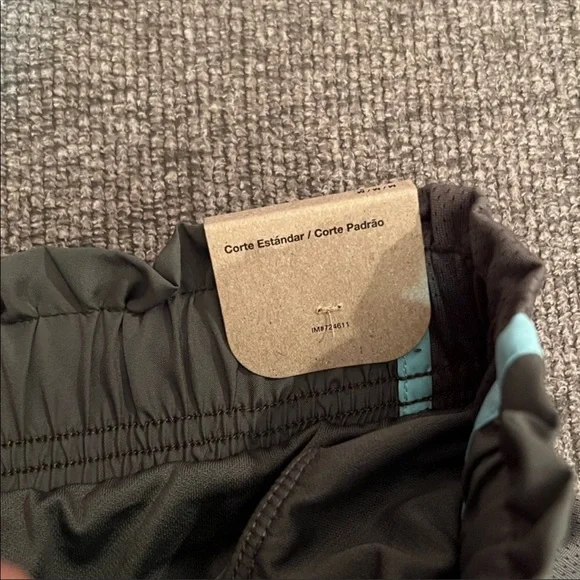 Nike Women Running Shorts - Picture 3 of 6